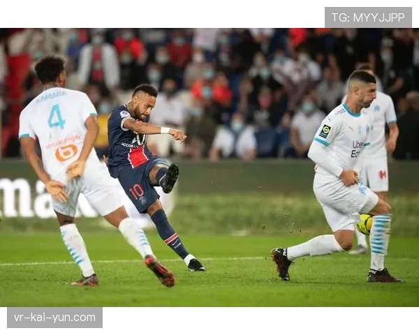 昂热对阵蒙彼利埃，比赛第60分钟因对方球员受伤暂停